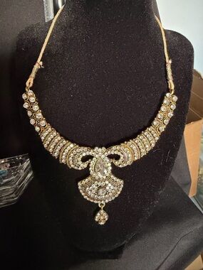 18” Adjustable Gold Tone Indian Statement Necklace Clear Crystal Pendant